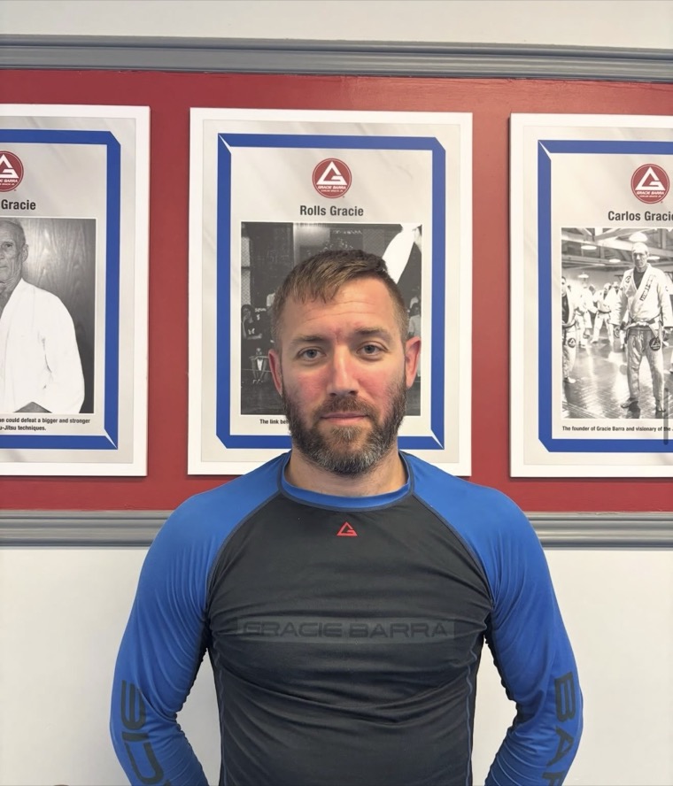 Coach Dereck in a Gracie Barra rash guard at Gracie Barra Manotick